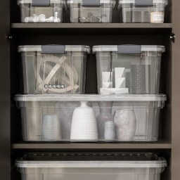 Transparent storage box with lid - 46 liters